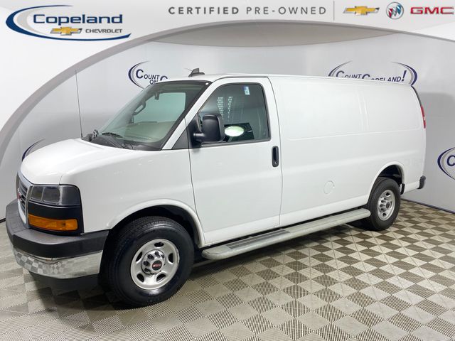 2023 GMC Savana 2500 Work Van photo