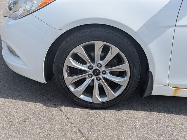 2012 Hyundai Sonata - Image 30