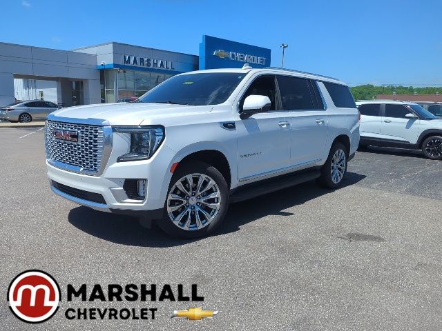 White Frost Tricoat 2024 GMC Yukon XL SUV / Crossover Four-Wheel Drive