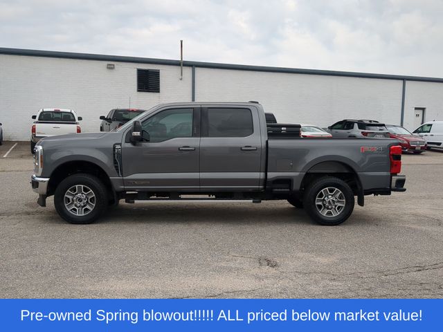Used 2024 Carbonized Gray Metallic Ford Lariat image 10