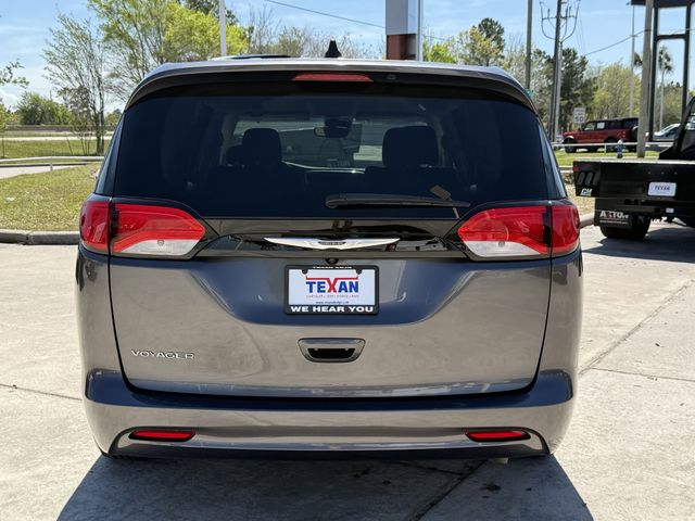 2023 Chrysler Voyager LX - 4
