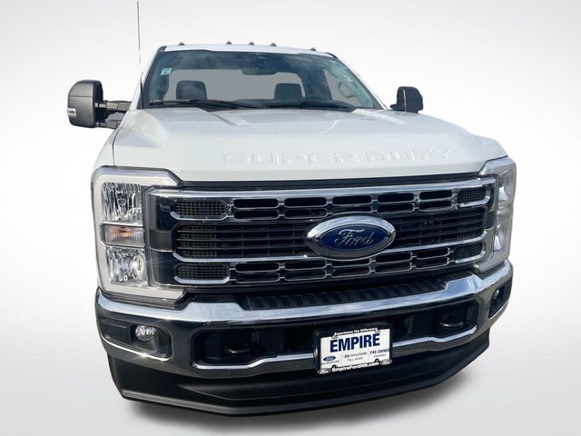 2023 Ford F-350SD XL 8