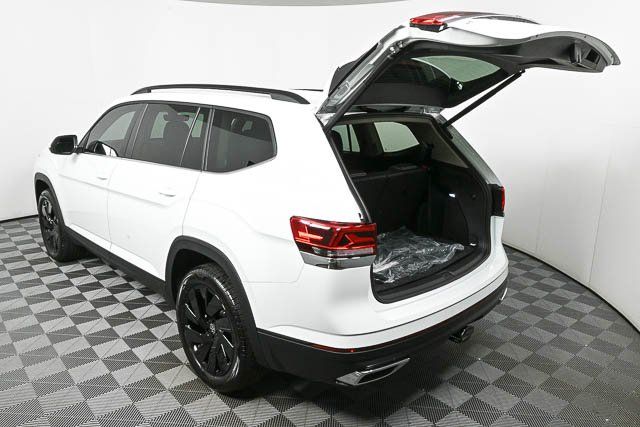 new 2025 Volkswagen Atlas car, priced at $44,852