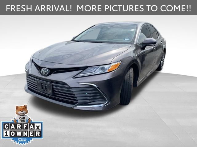 Predawn Gray Mica 2024 Toyota Camry Sedan Front-Wheel Drive 8-Speed Automatic