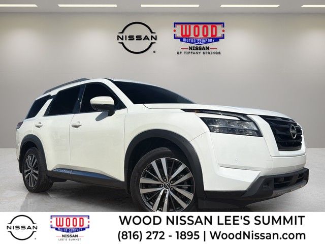 Pearl White Tricoat 2022 Nissan Pathfinder Platinum 4WD SUV / Crossover All-Wheel Drive 9-Speed Automatic