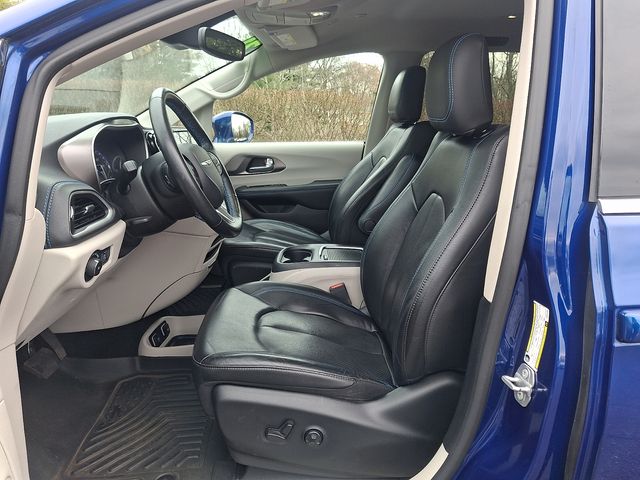 used 2021 Chrysler Pacifica car, priced at $23,498