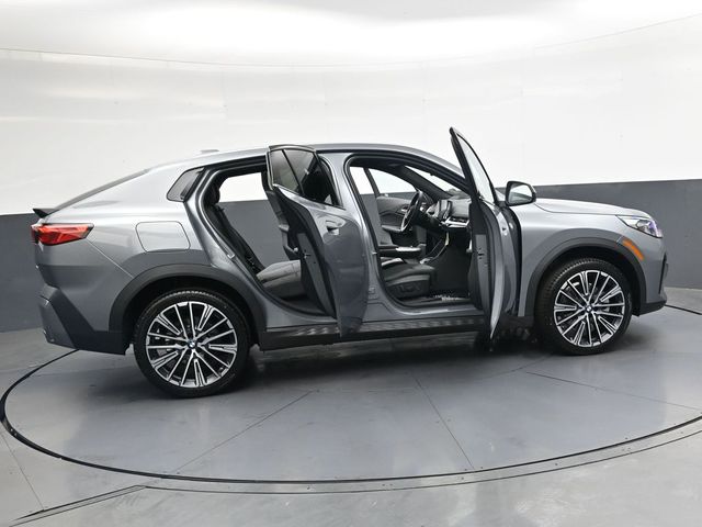 New 2026 Gray BMW xDrive28i image 38