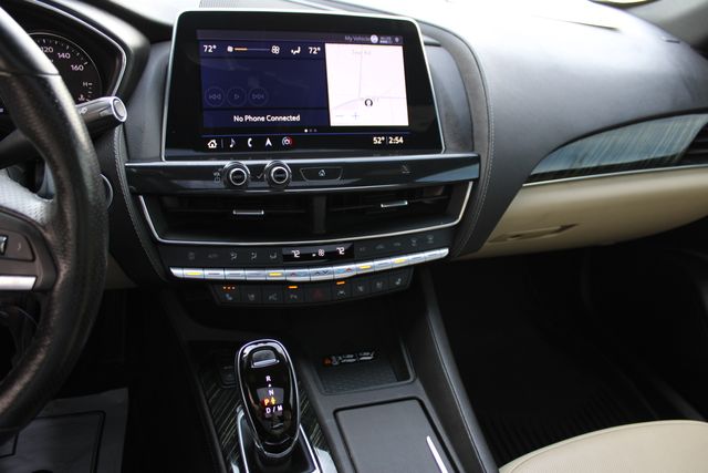 Used 2020  Cadillac Premium Luxury image 17