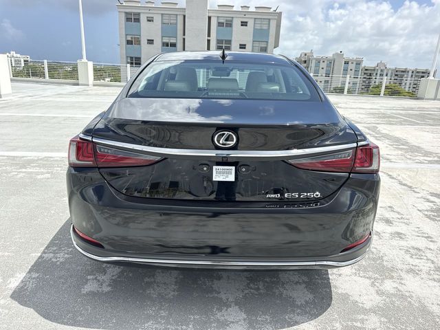 Used 2024 Lexus ES Sedan