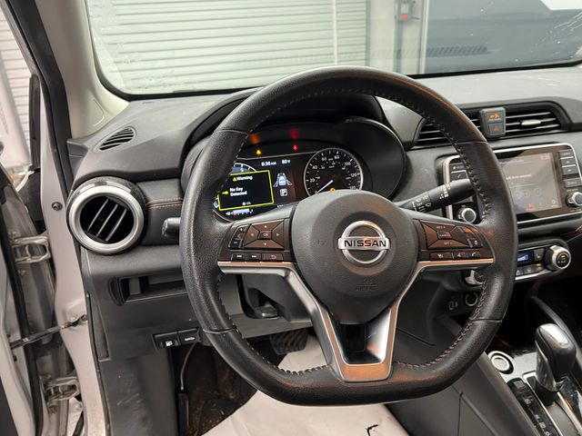 2020 Brilliant Silver Metallic Nissan Versa 1.6 SR FWD Sedan