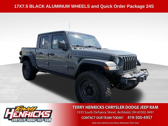 Sting-Gray Clearcoat 2020 Jeep Gladiator Pickup Truck Four-Wheel Drive 8-Speed Automatic