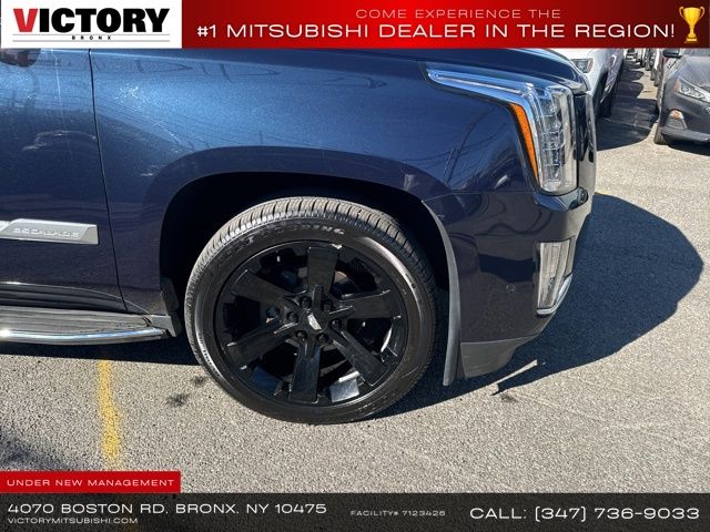 2020 Cadillac Escalade Luxury photo