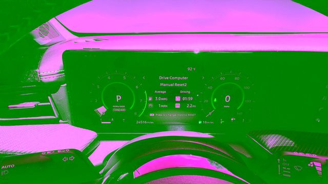 Used 2025 White Nissan SR image 15