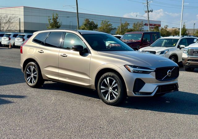 2025 Volvo XC60 B5 Core