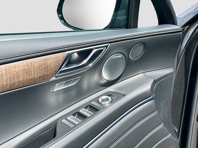 Thumbnail: 2025 Genesis GV80 - 20