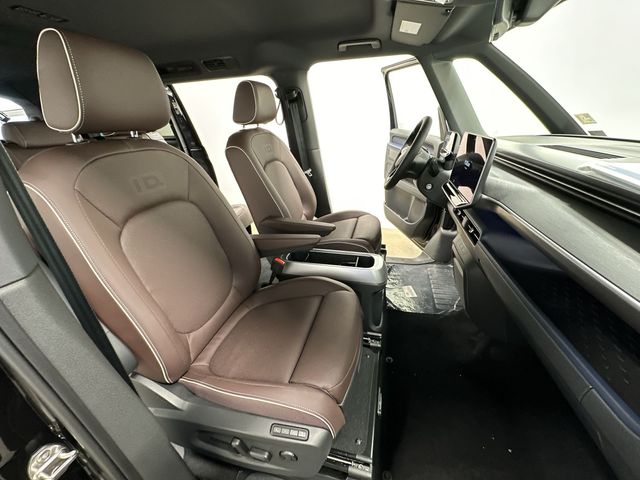 2025 Volkswagen ID. Buzz Pro S Black at Subaru and VW of Moon Township