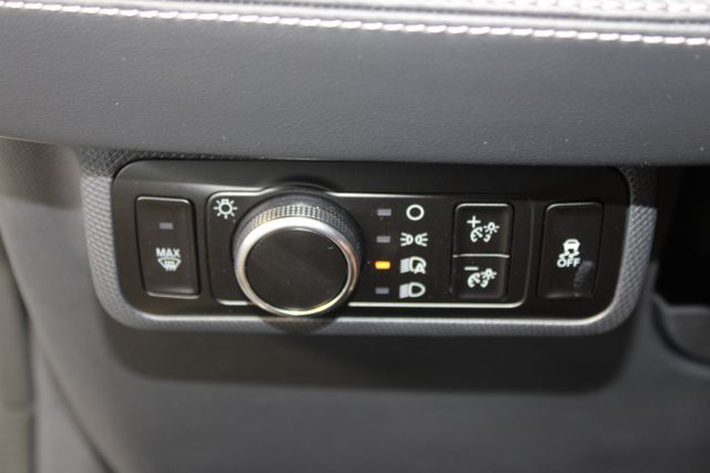 2025 Ford Mustang Mach-E Select photo