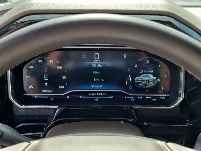 Used 2025 White Chevrolet LTZ image 21