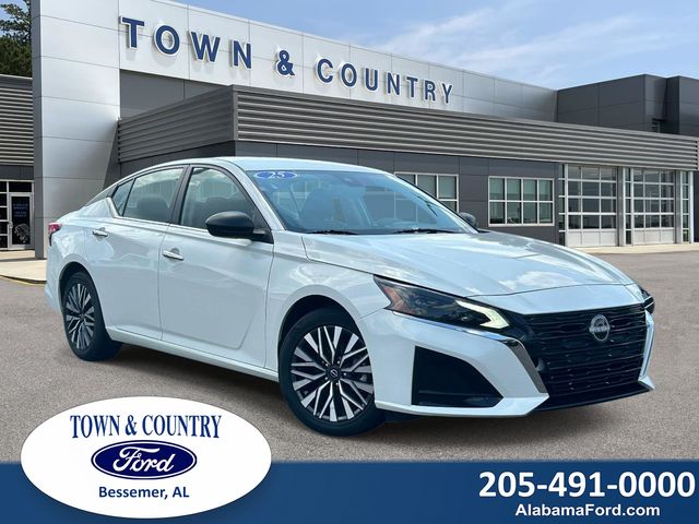 Glacier White 2025 Nissan Altima Sedan Front-Wheel Drive Continuously Variable Transmission