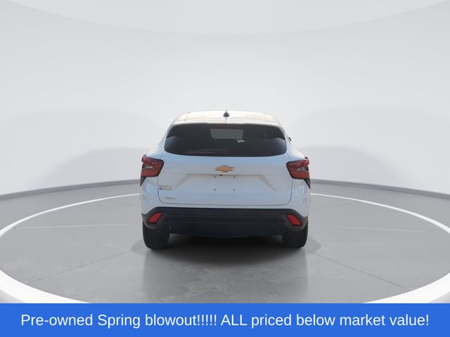 Used 2025 Summit White Chevrolet LS image 7