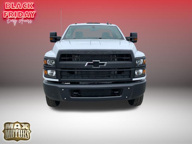 2023 Chevrolet Silverado 4500HD Work Truck 2