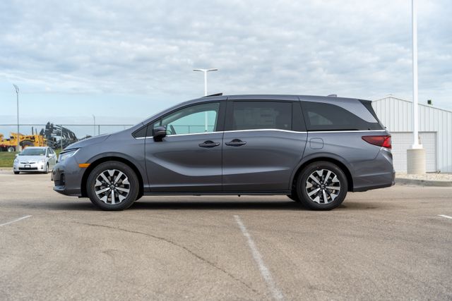 2025 Honda Odyssey EX-L 4