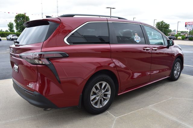Used 2024 Toyota Sienna Van