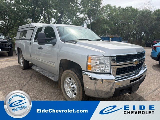 Sheer Silver Metallic 2010 Chevrolet Silverado 2500HD Pickup Truck Four-Wheel Drive 6-Speed Automatic Overdrive