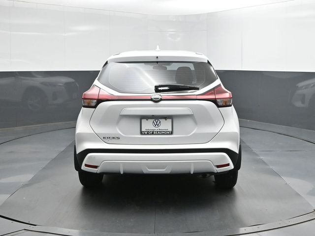 Used 2024 Nissan Kicks SUV