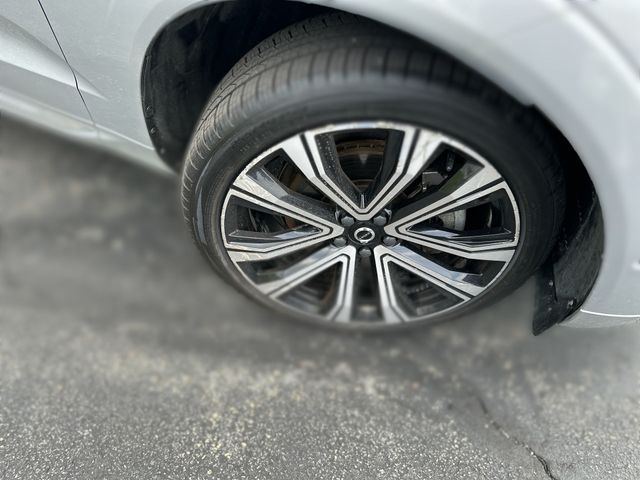 2023 Volvo XC60 B6 Ultimate Bright Theme - 11