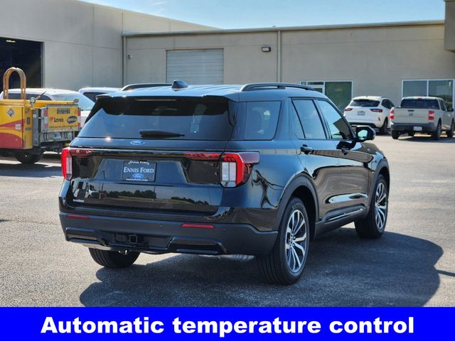 2025 Ford Explorer ST-Line 7