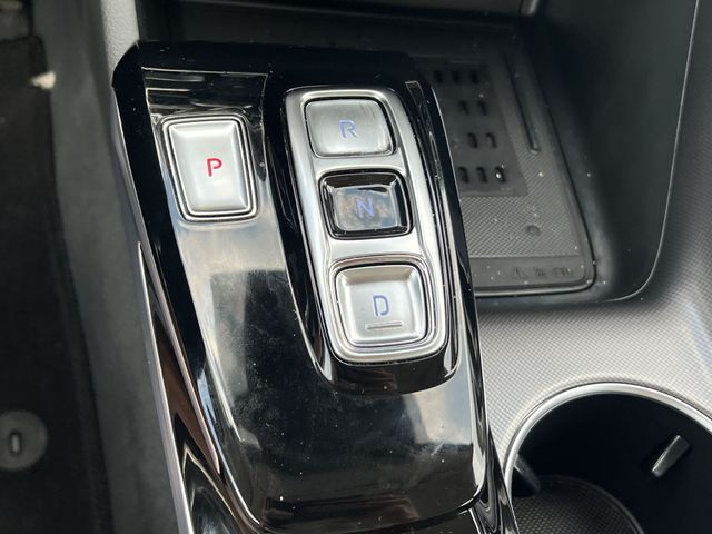 Used 2023 White Hyundai Limited image 25