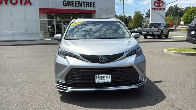 Used 2024 Toyota Sienna Van