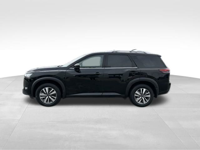 2023 Nissan Pathfinder SL 4