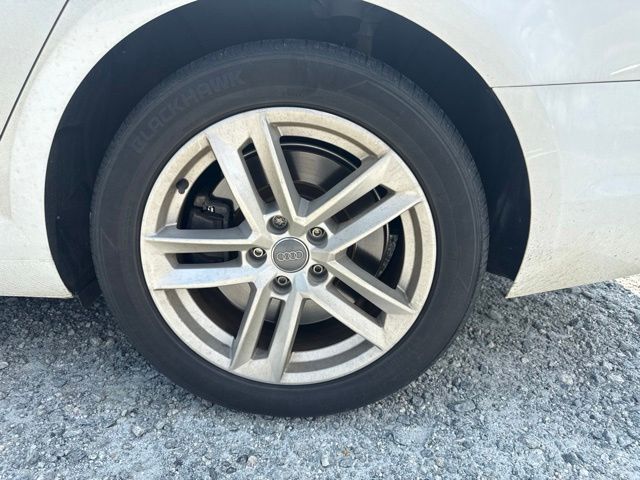 Used 2017 White Audi  image 13