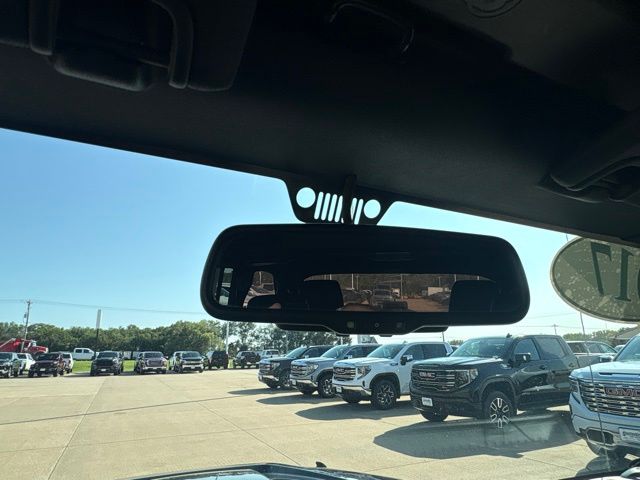 Used 2017 Jeep Wrangler SUV