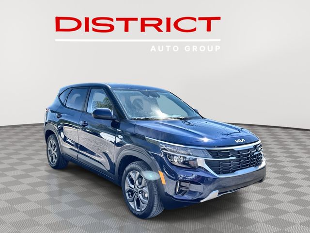 Blue 2026 Kia Seltos LX FWD SUV / Crossover Front-Wheel Drive Continuously Variable Transmission