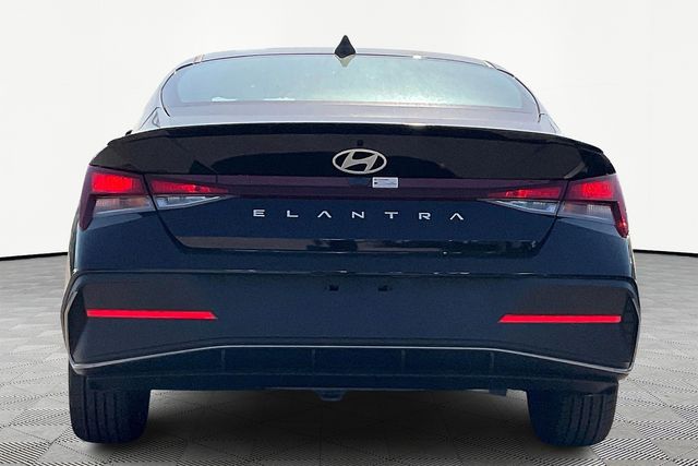 Used 2025 Hyundai Elantra For Sale in OLIVE BRANCH, MS