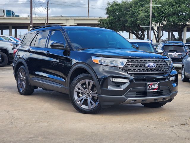 2024 Ford Explorer XLT Black at DeMontrond Auto Country