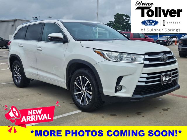 White (Blizzard Pearl) 2018 Toyota Highlander XLE SUV / Crossover Front-Wheel Drive 8-Speed Automatic