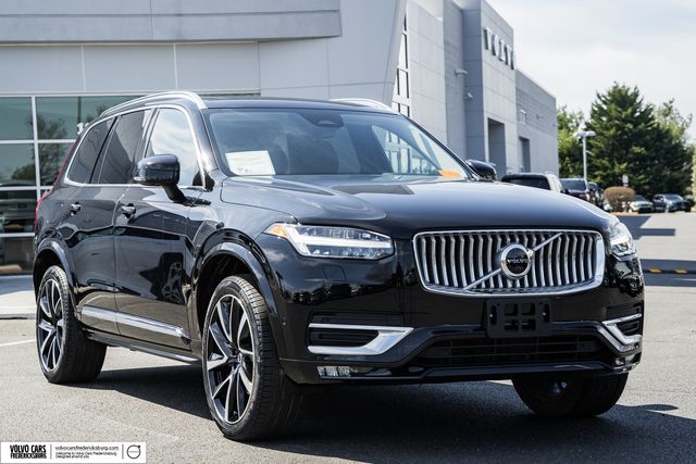 2023 Volvo XC90 B6 Plus Bright Theme 7-Passenger AWD