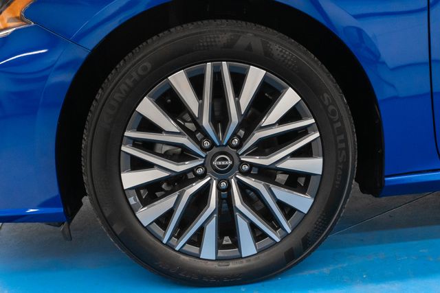 Used 2025 Nissan Altima Sedan