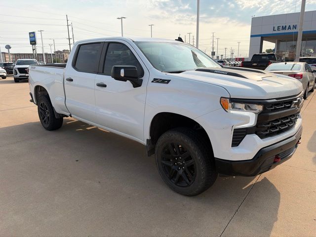 Summit White 2025 Chevrolet Silverado 1500 Pickup Truck Four-Wheel Drive Automatic