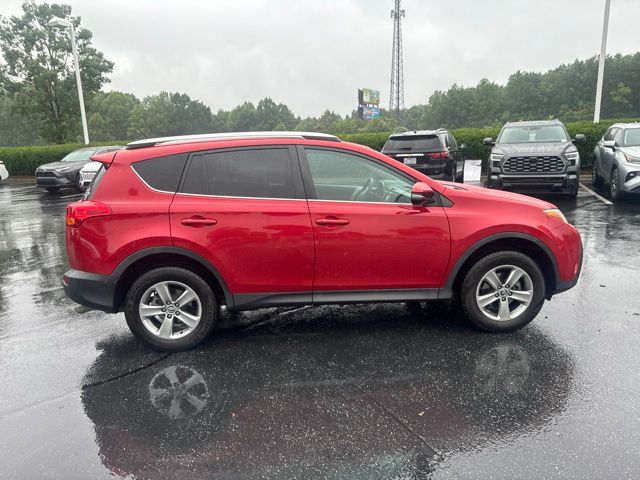 2015 Toyota RAV4 XLE - Photo 8