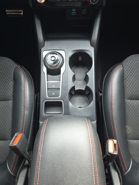2023 Ford Escape ST-Line:L166580A