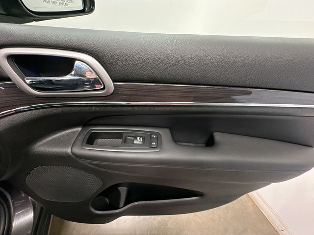 2018 Jeep Grand Cherokee Overland Gray at Luther Ford