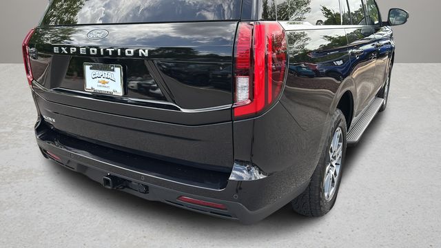 Used 2025 Black Ford Active image 38