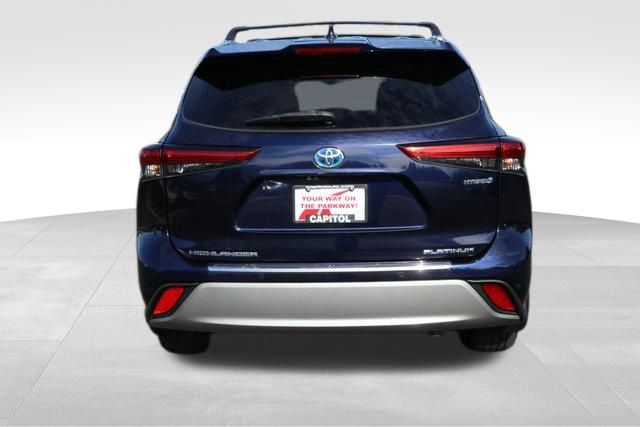 2020 Toyota Highlander Hybrid Platinum 20