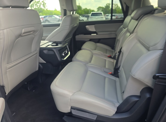 2025 Agate Black Metallic Ford Expedition Max Active 4X4 SUV