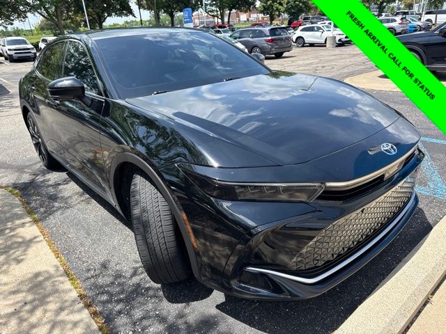Used 2024 Black Toyota Platinum image 3